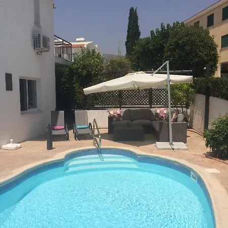 Villa Laurel Peyia