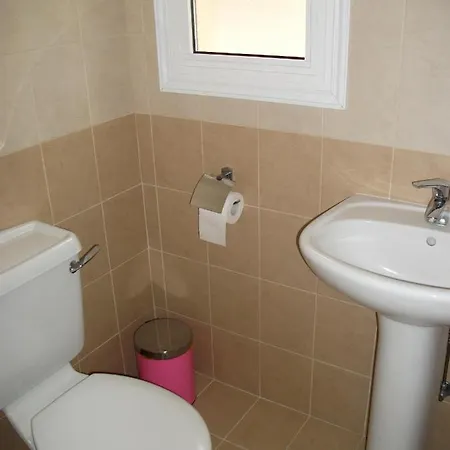 Laurel Villa Peyia