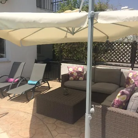 Laurel Villa Peyia